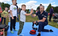 DZIEŃ DZIECKA ZE SŁUŻBAMI MUNDUROWYMI_7