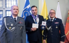 Wręczenie honorowych odznaczeń_1